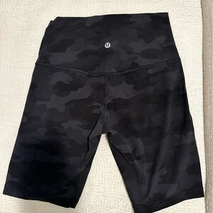 Lululemon Biker Shorts in Camo